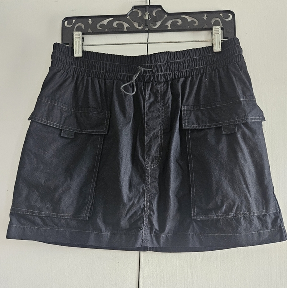 wild fable Dresses & Skirts - Wild Fable Women's Black Parachute Drawstring Waist Cargo Mini Skirt Size M